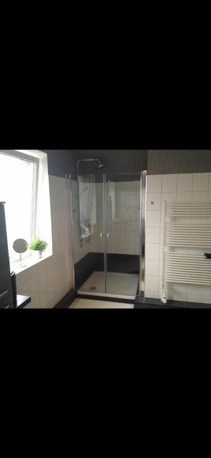 Apartment 160Qm 5 Schlafzimmer 1 Wohnzimmer Terrasse Und Balkon Wilhelmshaven Exterior foto